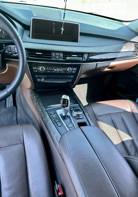 Внедорожник / Кроссовер BMW X5 2014 в Стрые