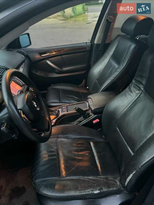 Внедорожник / Кроссовер BMW X5 2005 в Кицмани