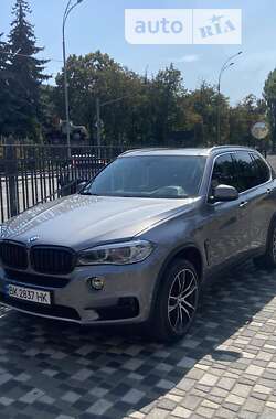 Позашляховик / Кросовер BMW X5 2015 в Києві