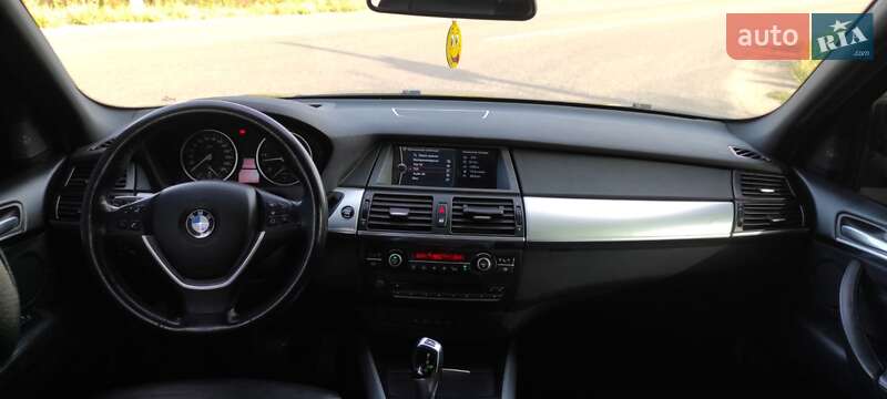 Внедорожник / Кроссовер BMW X5 2010 в Балте
