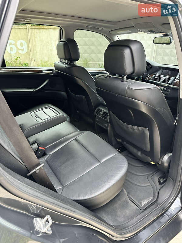 Внедорожник / Кроссовер BMW X5 2011 в Одессе
