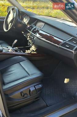 Внедорожник / Кроссовер BMW X5 2009 в Коростене