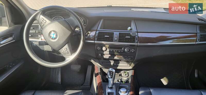 Внедорожник / Кроссовер BMW X5 2009 в Коростене