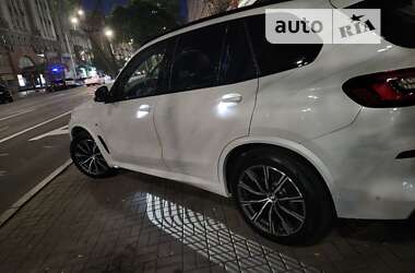 Внедорожник / Кроссовер BMW X5 2021 в Киеве