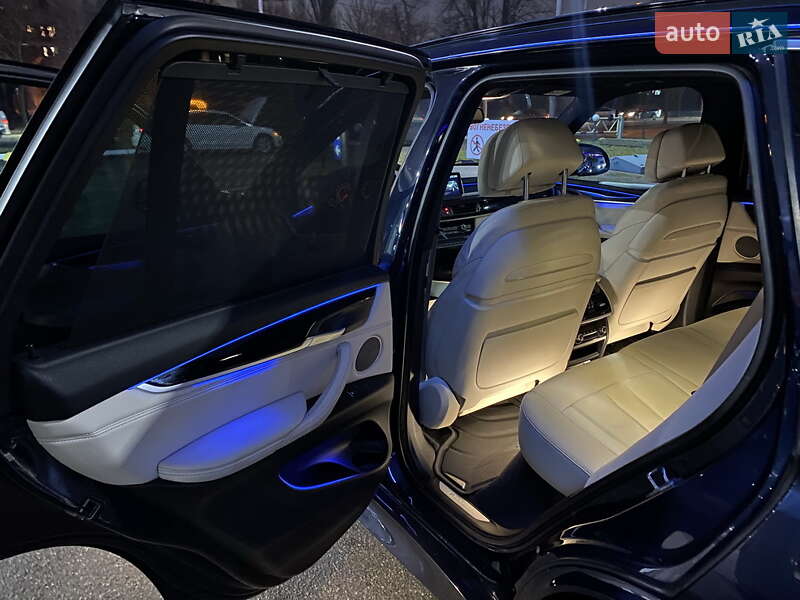 Внедорожник / Кроссовер BMW X5 2016 в Покрове