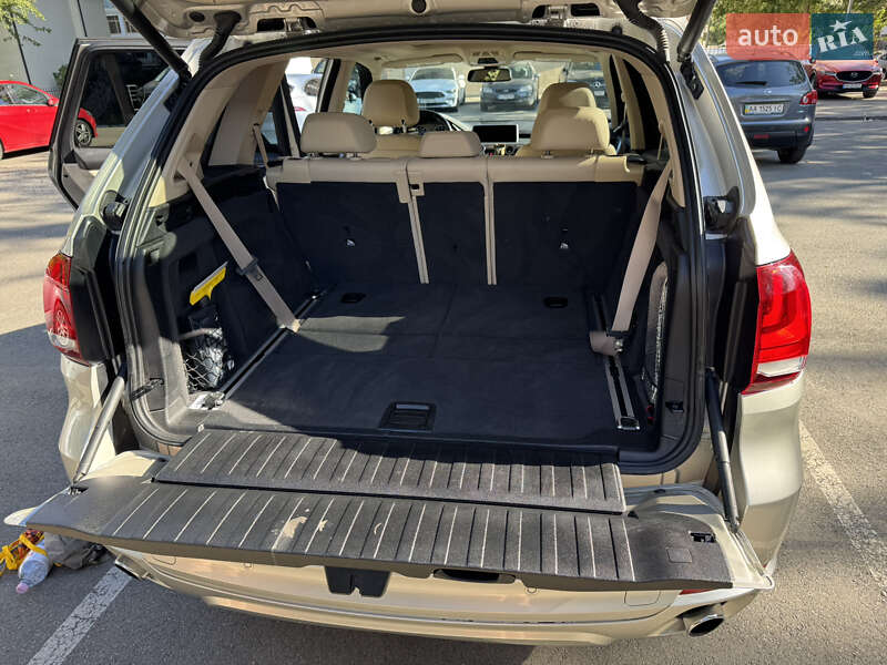 Внедорожник / Кроссовер BMW X5 2016 в Черновцах