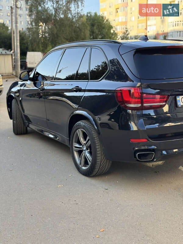 Внедорожник / Кроссовер BMW X5 2015 в Черновцах