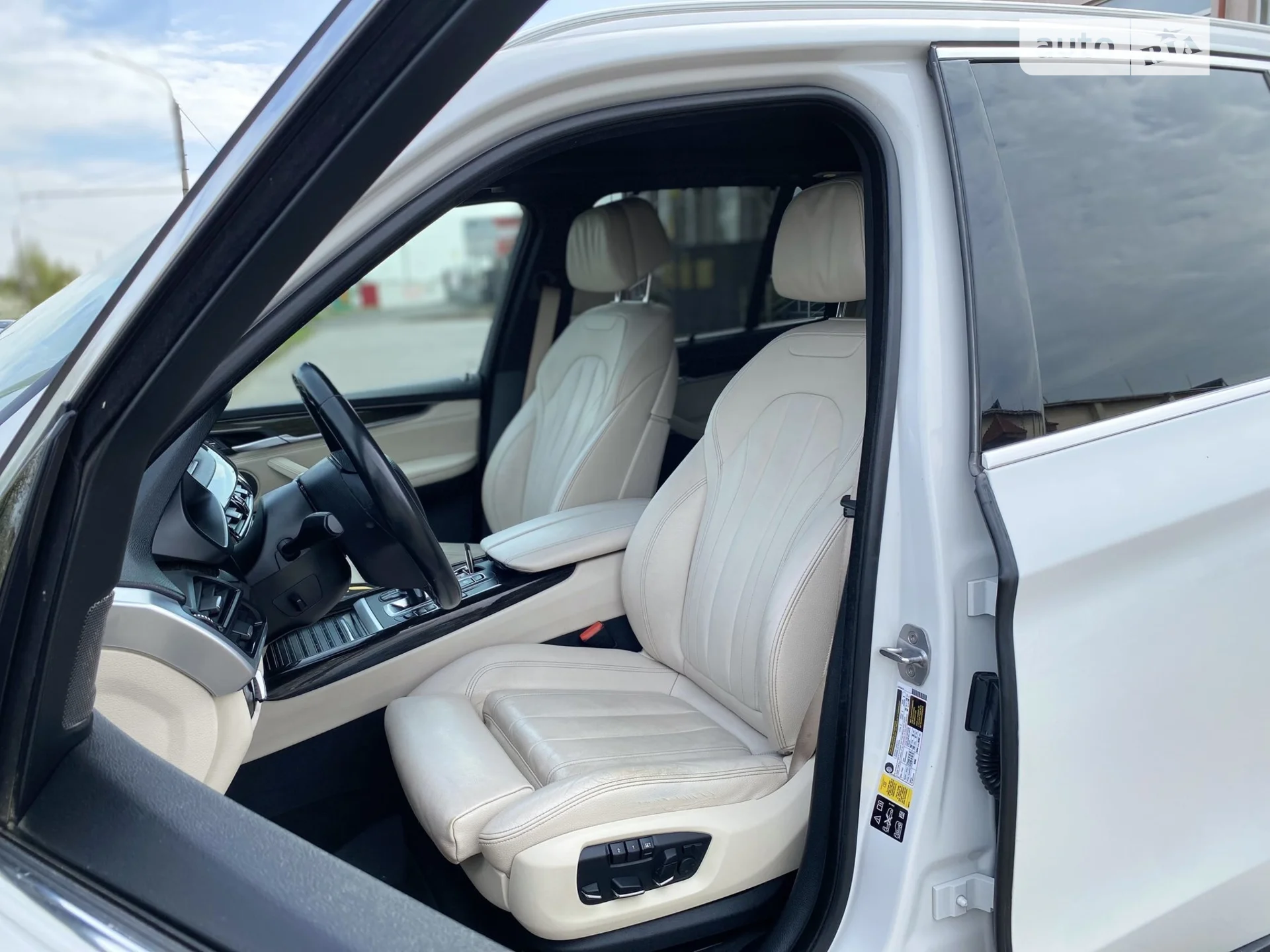 2017 BMW X5 - мініатюра 17