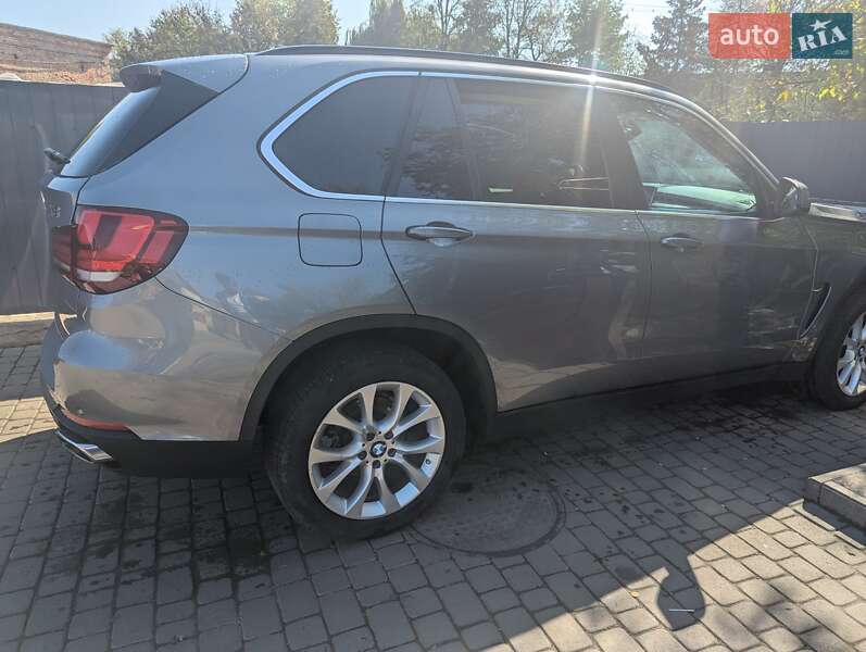 Позашляховик / Кросовер BMW X5 2015 в Івано-Франківську