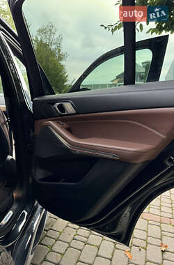 Позашляховик / Кросовер BMW X5 2019 в 