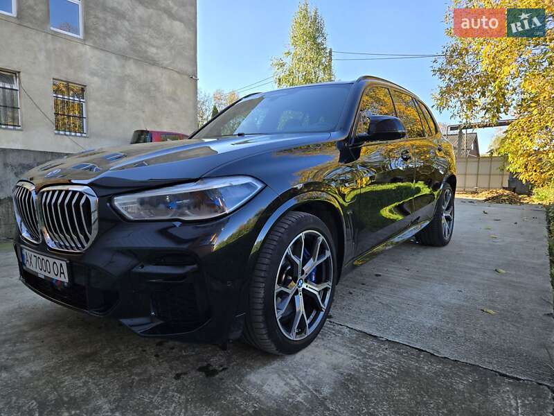 Позашляховик / Кросовер BMW X5 2022 в Чернівцях