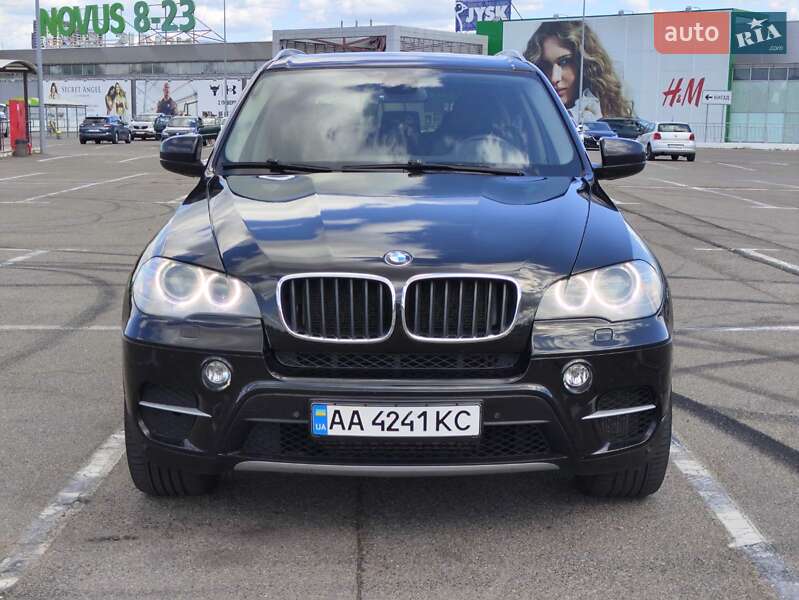 Внедорожник / Кроссовер BMW X5 2011 в Киеве