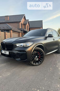 Внедорожник / Кроссовер BMW X5 2022 в Киеве