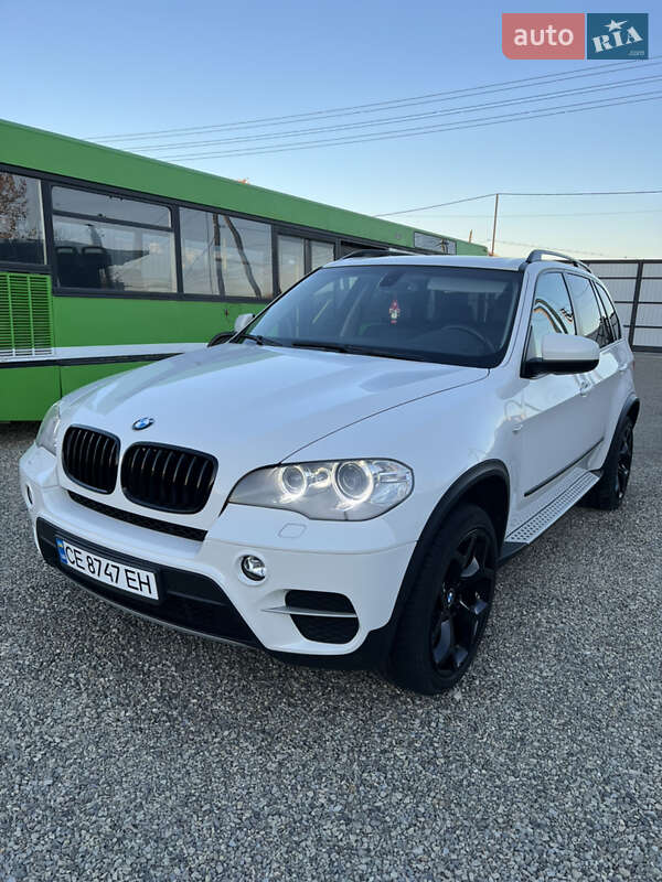 Внедорожник / Кроссовер BMW X5 2011 в Сторожинце