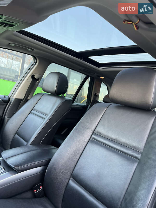 Внедорожник / Кроссовер BMW X5 2011 в Сторожинце