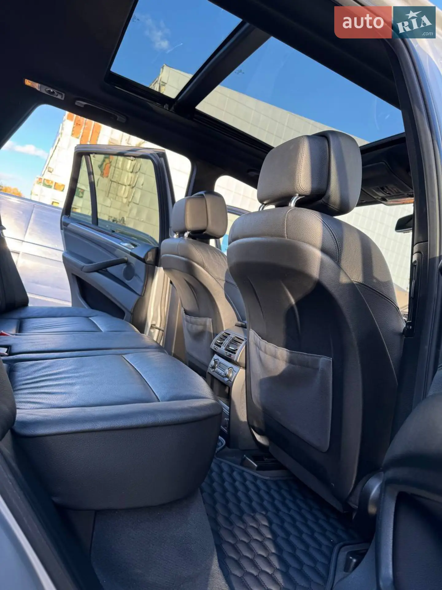 2010 BMW X5 - мініатюра 23