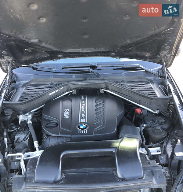 Позашляховик / Кросовер BMW X5 2010 в Чернівцях
