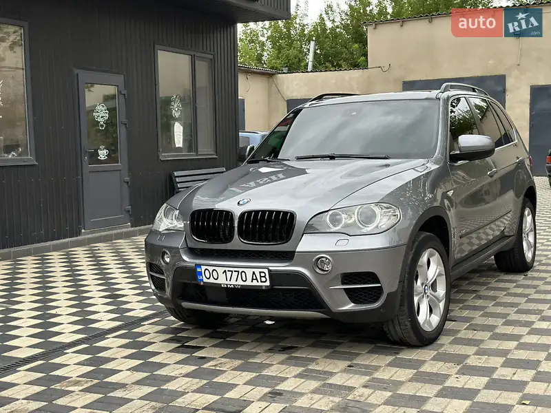 Внедорожник / Кроссовер BMW X5 2011 в 