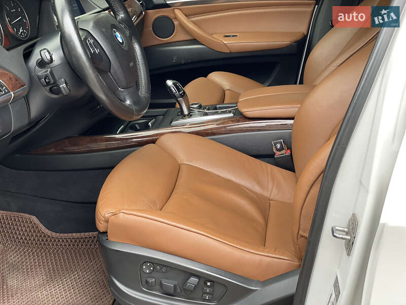 Внедорожник / Кроссовер BMW X5 2009 в Бершади