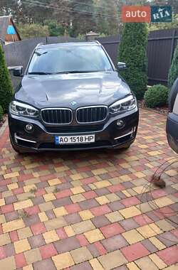 Внедорожник / Кроссовер BMW X5 2017 в Ужгороде