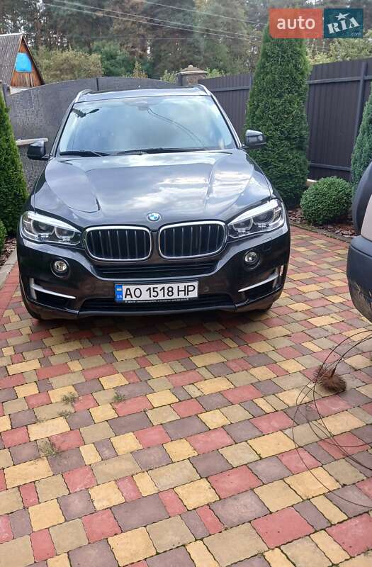 Внедорожник / Кроссовер BMW X5 2017 в Ужгороде