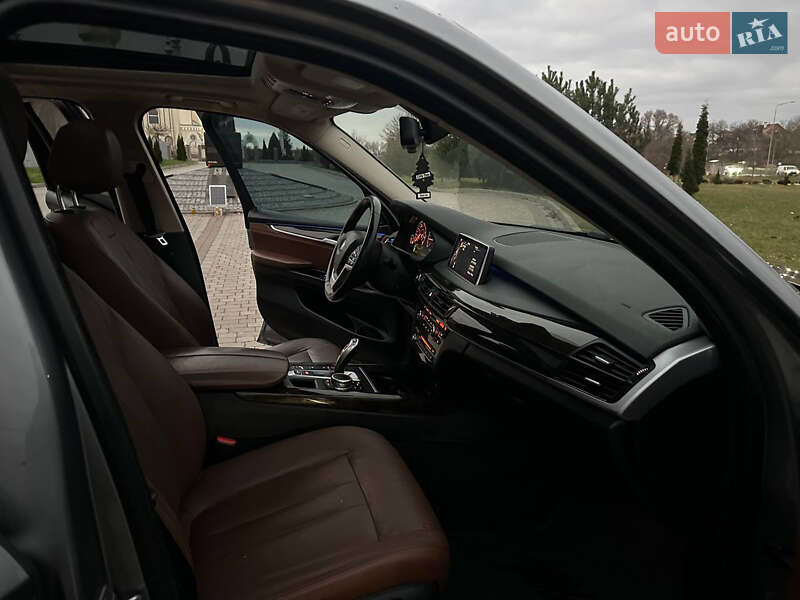 Позашляховик / Кросовер BMW X5 2015 в Львові