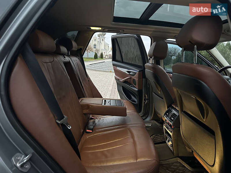Позашляховик / Кросовер BMW X5 2015 в Львові