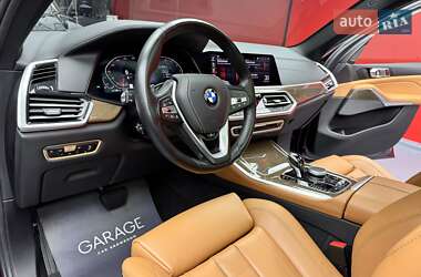Внедорожник / Кроссовер BMW X5 2019 в 