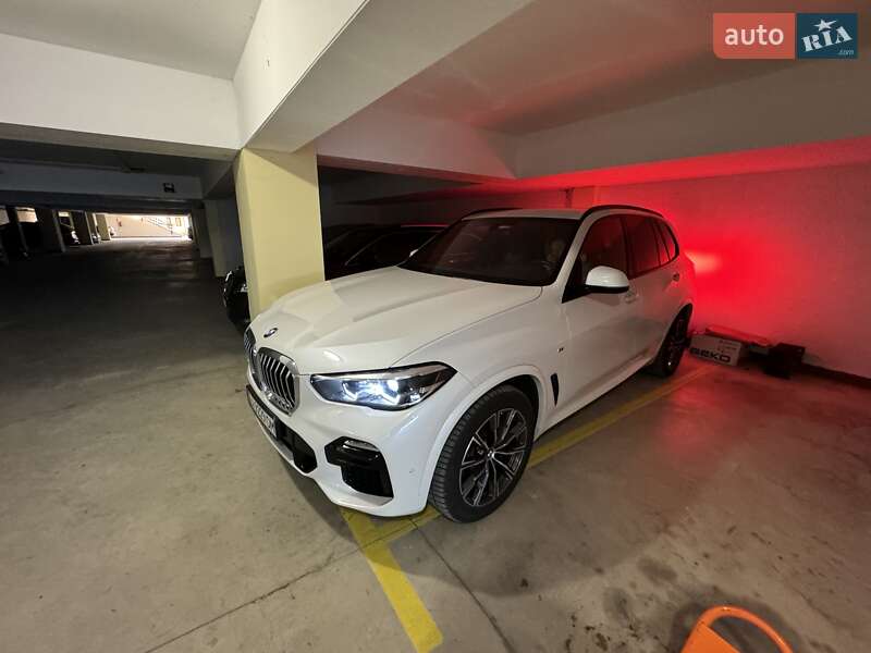 Внедорожник / Кроссовер BMW X5 2020 в Киеве