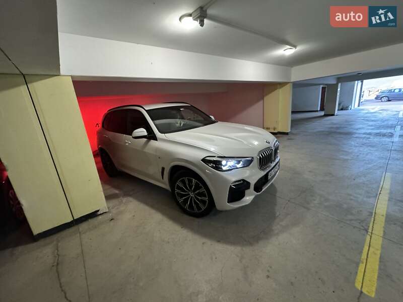 Внедорожник / Кроссовер BMW X5 2020 в Киеве