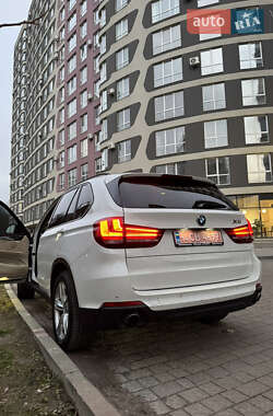 Позашляховик / Кросовер BMW X5 2015 в 