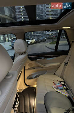 Позашляховик / Кросовер BMW X5 2015 в 