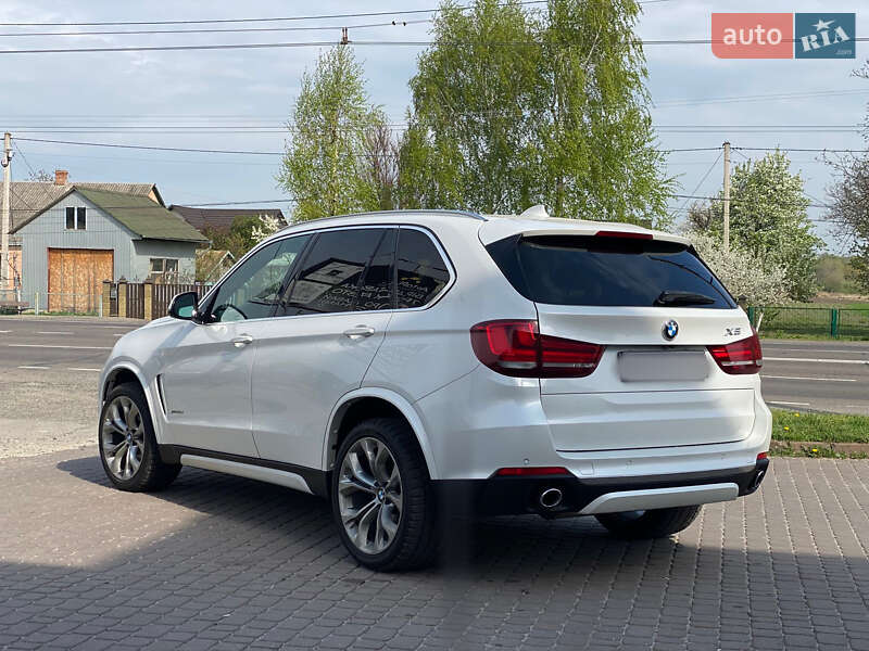 Позашляховик / Кросовер BMW X5 2017 в Луцьку