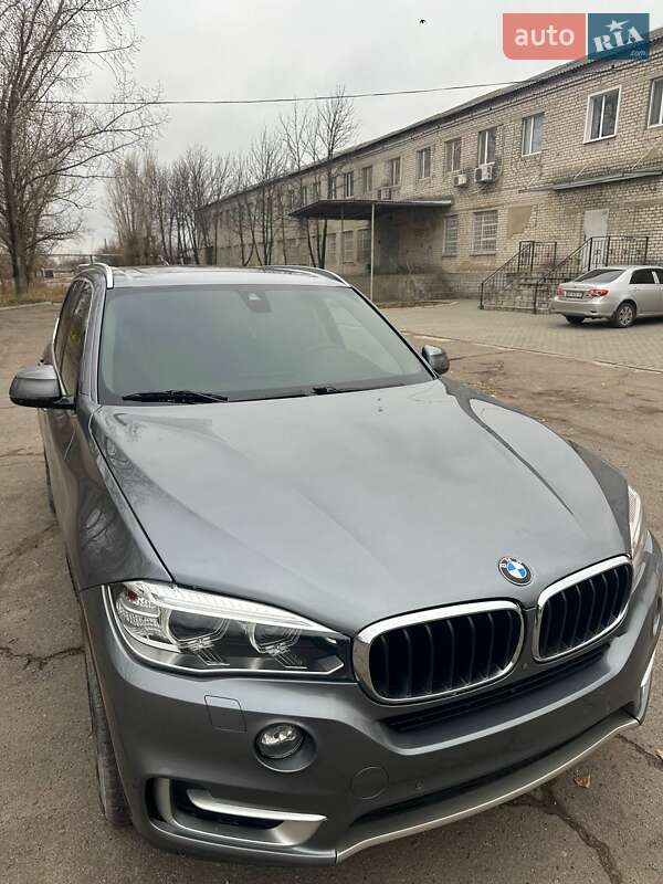 Внедорожник / Кроссовер BMW X5 2016 в Павлограде