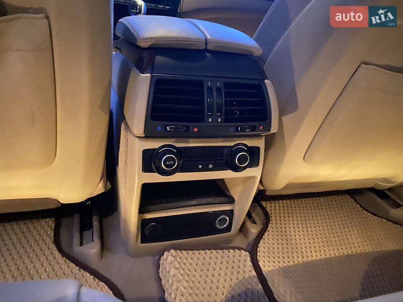 Внедорожник / Кроссовер BMW X5 2011 в Кривом Роге