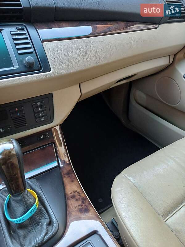 Позашляховик / Кросовер BMW X5 2005 в Чернівцях