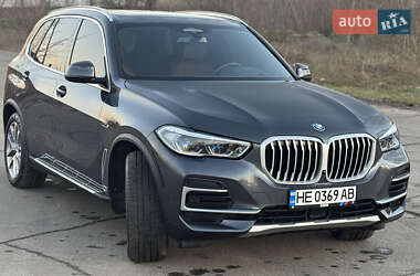 Внедорожник / Кроссовер BMW X5 2022 в 