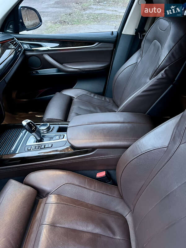 Позашляховик / Кросовер BMW X5 2014 в Києві