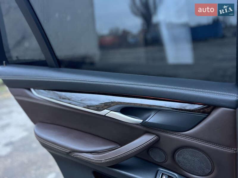 Позашляховик / Кросовер BMW X5 2014 в Києві