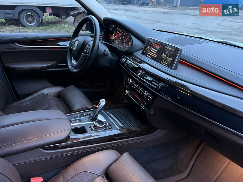 Позашляховик / Кросовер BMW X5 2014 в Києві