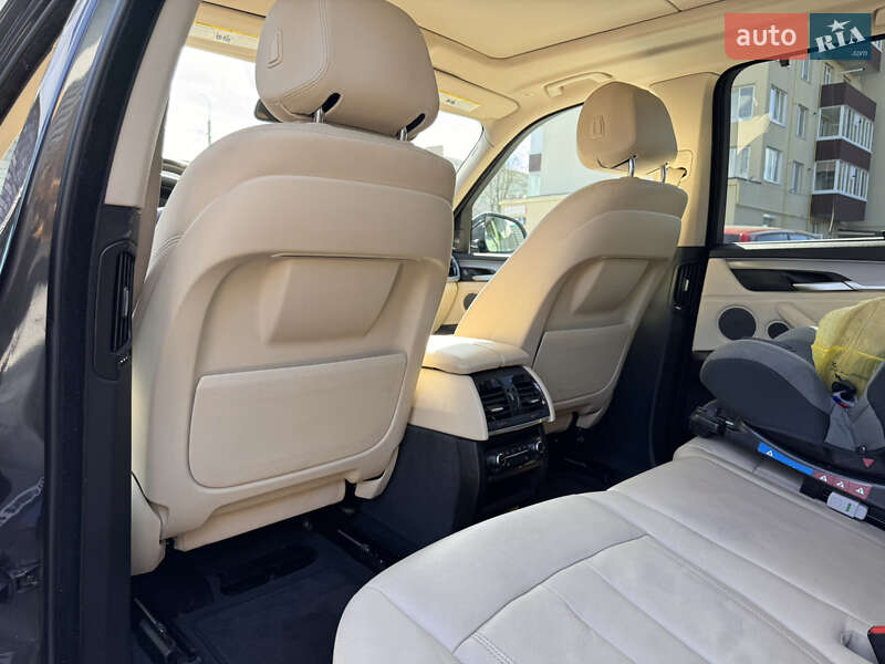 Позашляховик / Кросовер BMW X5 2015 в Луцьку