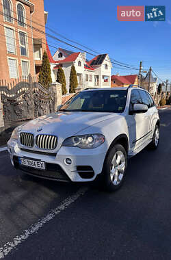 Позашляховик / Кросовер BMW X5 2012 в Чернівцях