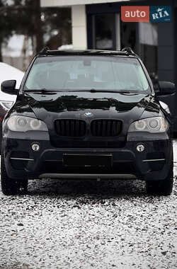 Позашляховик / Кросовер BMW X5 2010 в Чернівцях