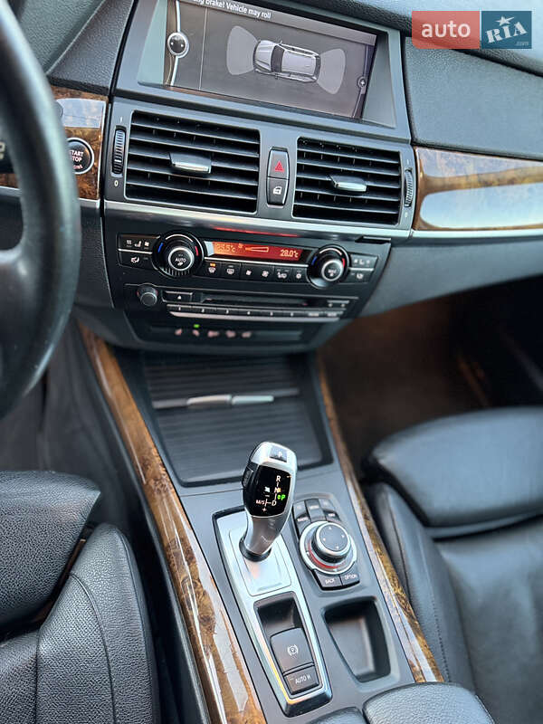 Внедорожник / Кроссовер BMW X5 2010 в Тернополе