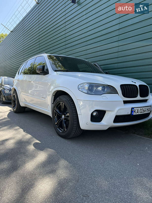 Позашляховик / Кросовер BMW X5 2011 в Києві