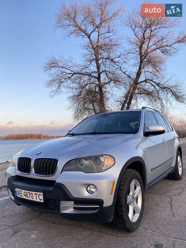 Внедорожник / Кроссовер BMW X5 2008 в Каменском