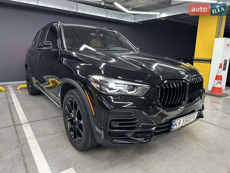 Внедорожник / Кроссовер BMW X5 2022 в Киеве