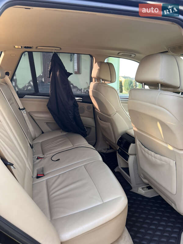 Внедорожник / Кроссовер BMW X5 2011 в Калуше