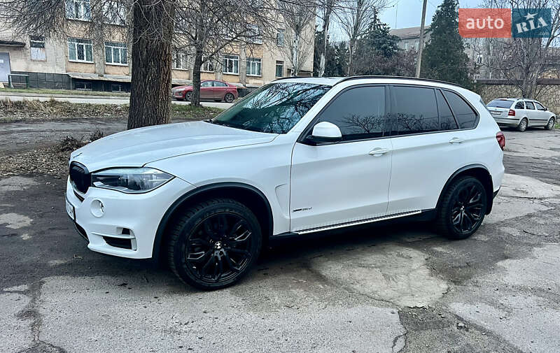 Позашляховик / Кросовер BMW X5 2014 в Києві