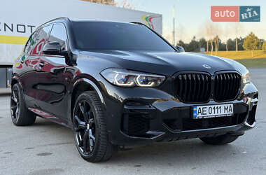 Позашляховик / Кросовер BMW X5 2022 в 